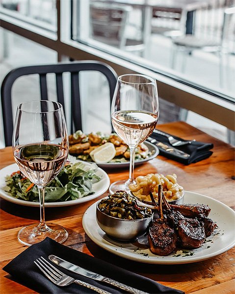 Samantha's Tap Room & Wood Grill Picture